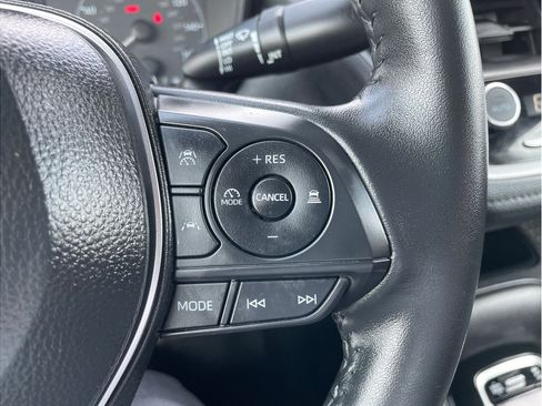 Certified 2025 Toyota Corolla SE w/ Convenience Package FWD image 16