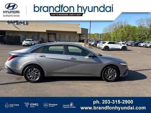 Used 2026 Hyundai Elantra Hybrid FWD image 7