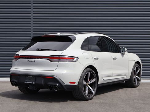 Used 2024 Porsche Macan S image 9