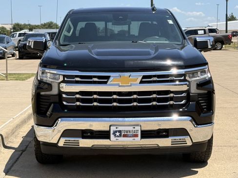 Used 2025 Chevrolet Silverado 1500 LTZ w/ LTZ Convenience Package II RWD image 8