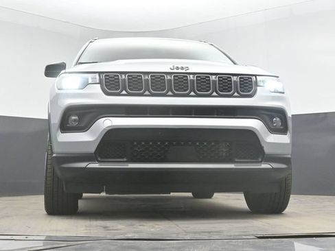 Used 2025 Jeep Compass Latitude w/ Altitude Special Edition AWD/4WD image 39