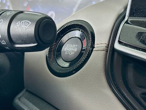 Certified 2023 Jeep Compass Limited image 19