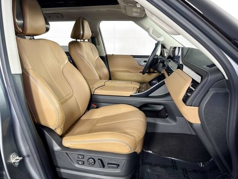 Used 2025 INFINITI QX80 Sensory AWD/4WD image 37