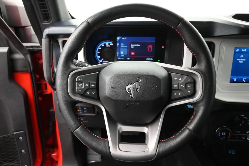 Used 2023 Ford Bronco Heritage Edition AWD/4WD image 2