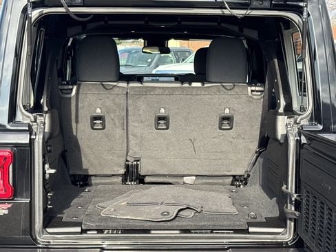 Used 2024 Jeep Wrangler Sahara w/ Safety Group image 19