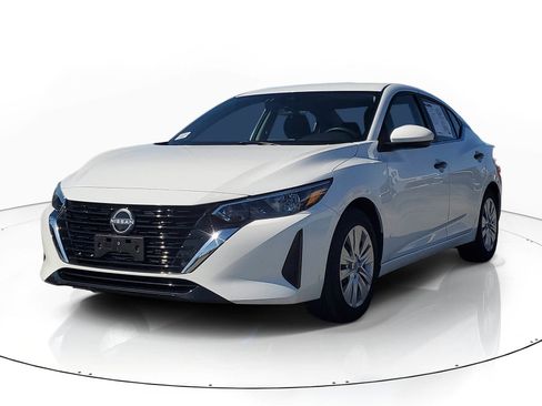 Used 2025 Nissan Sentra S image 3