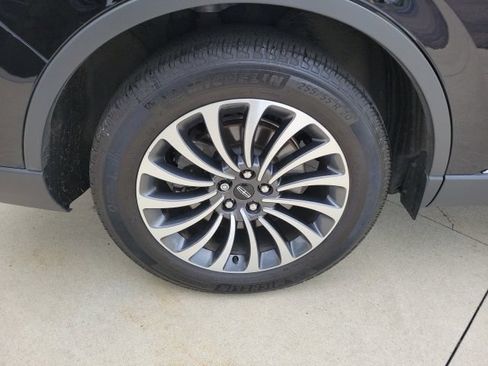 Certified 2024 Lincoln Aviator Reserve w/ Elements Package Plus AWD/4WD image 17
