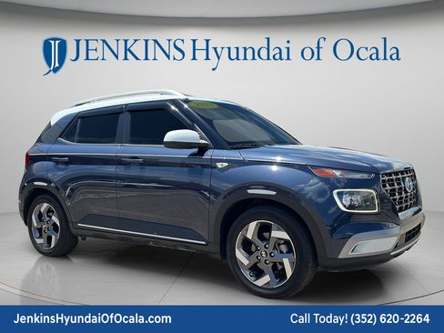 Certified 2024 Hyundai Venue Limited FWD image 1