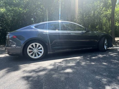 Used 2019 Tesla Model S Performance AWD/4WD image 9