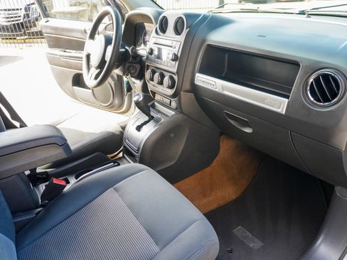 Used 2016 Jeep Compass Sport w/ Power Value Group image 21