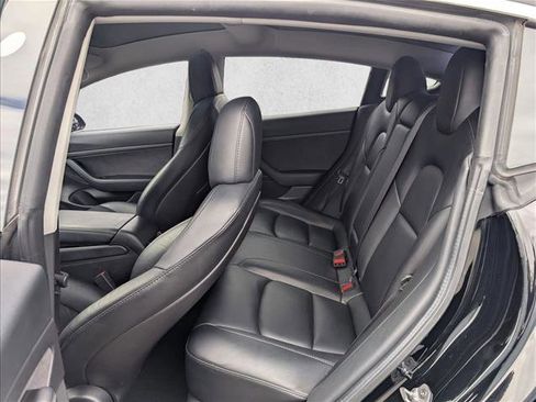 Used 2020 Tesla Model 3 Standard Range image 19