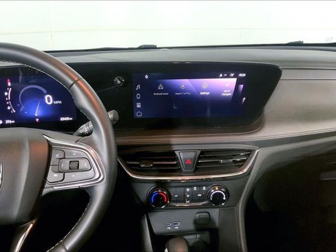 Used 2025 Buick Encore GX Preferred AWD/4WD image 6