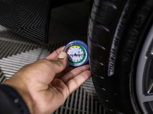 Used 2023 BMW 530e w/ Executive Package image 44