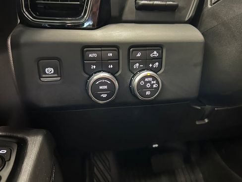Used 2025 GMC Sierra 2500 AT4X w/ AT4X AEV Edition AWD/4WD image 27