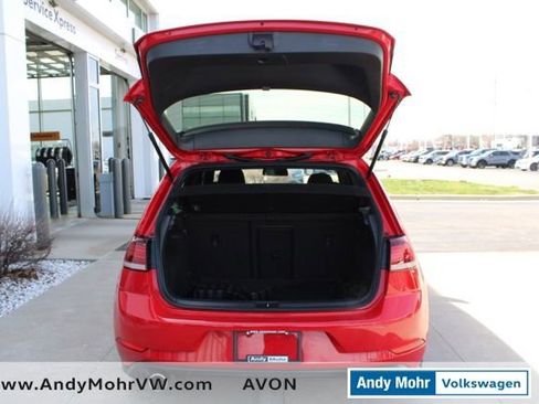 Used 2018 Volkswagen GTI SE image 9