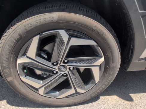 Used 2024 Hyundai Tucson Limited AWD/4WD image 16