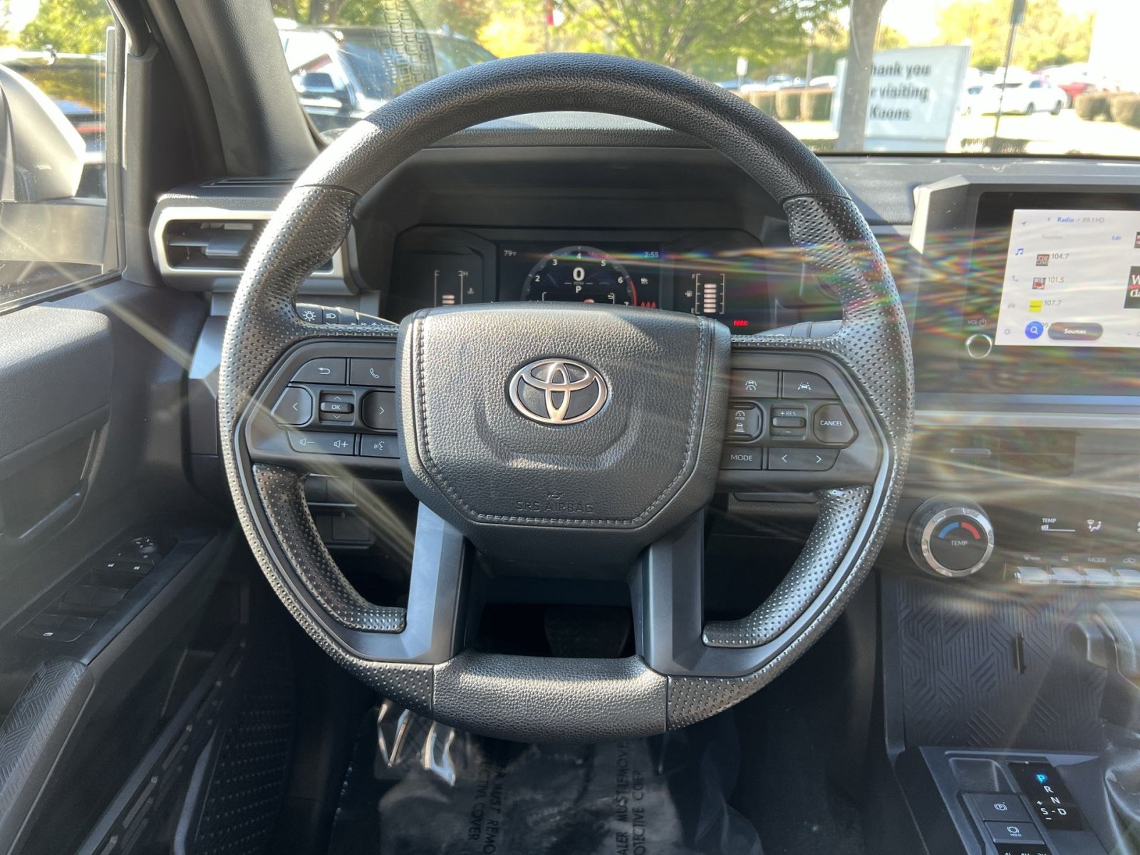 Used 2025 Toyota Tacoma SR5 AWD/4WD image 15