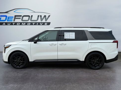 Used 2025 Kia Carnival SX Prestige FWD image 6