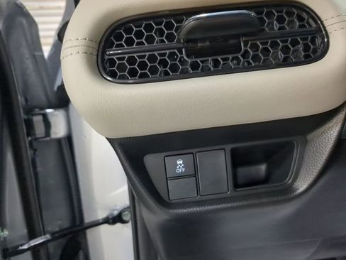 New 2025 Honda HR-V LX image 38
