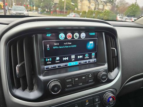 Used 2017 GMC Canyon Denali image 28