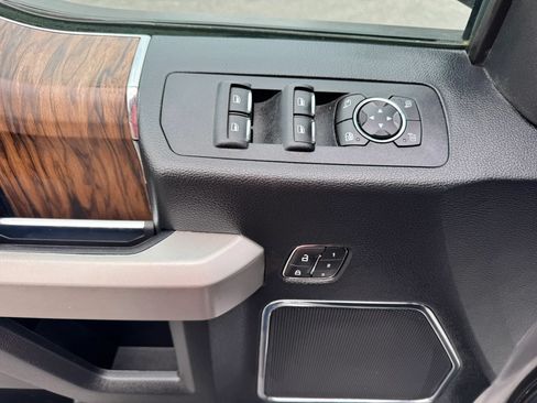 Used 2020 Ford F150 Lariat AWD/4WD image 24
