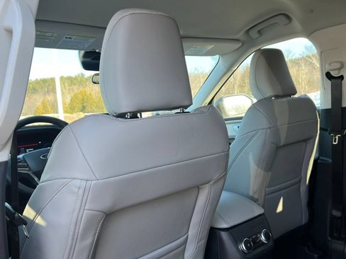 Used 2026 Ford Explorer Active w/ Active Comfort Package AWD/4WD image 30