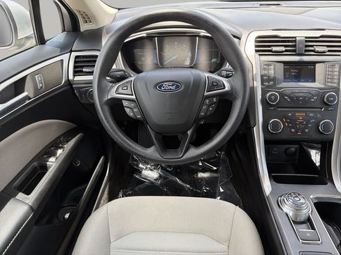 Used 2018 Ford Fusion S FWD image 12