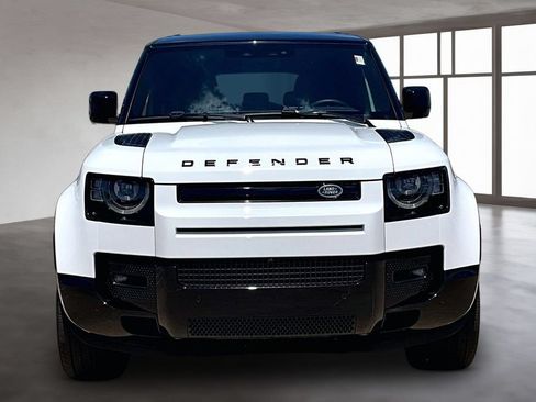 Certified 2025 Land Rover Defender 130 X-Dynamic SE AWD/4WD image 3