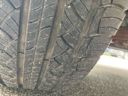 Used 2014 Ford Explorer XLT image 24