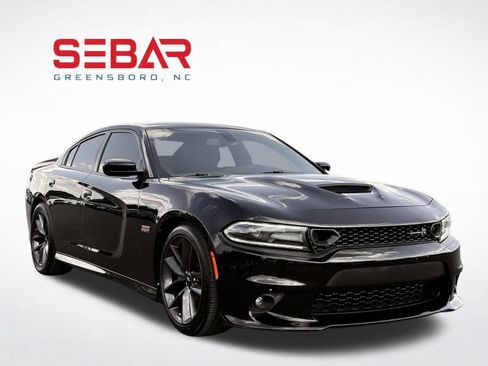 Used 2019 Dodge Charger Scat Pack RWD image 10