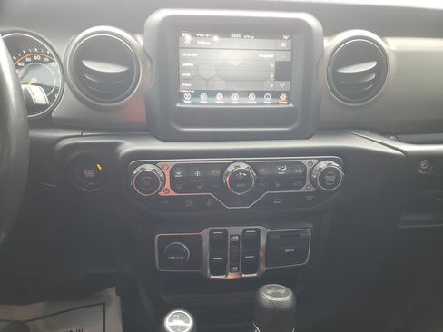 Used 2021 Jeep Wrangler Unlimited Sport image 14