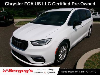 Certified 2025 Chrysler Pacifica Select