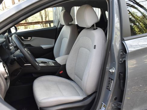 Used 2023 Hyundai Kona SE w/ Cargo Package FWD image 14