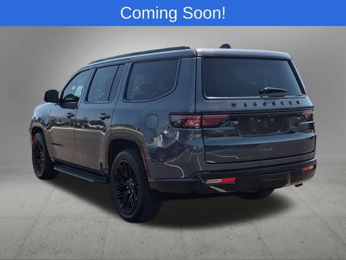 Used 2024 Jeep Wagoneer Series II AWD/4WD image 4