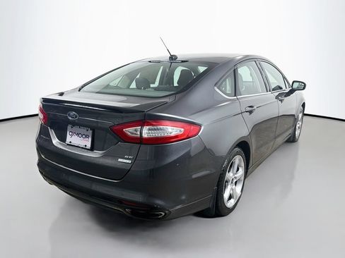 Used 2016 Ford Fusion SE w/ Equipment Group 201A FWD image 7