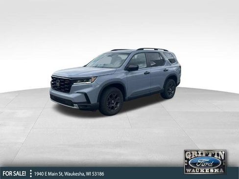 Used 2023 Honda Pilot TrailSport image 1