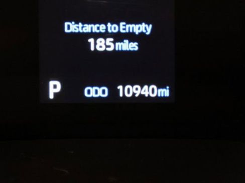 Used 2023 Toyota Sienna XLE image 17