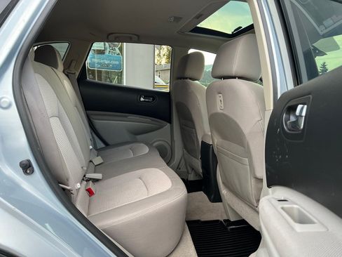 Used 2011 Nissan Rogue SV w/ Premium Pkg AWD/4WD image 16