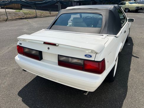 Used 1993 Ford Mustang LX RWD image 19