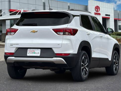 Used 2025 Chevrolet TrailBlazer LT AWD/4WD image 4
