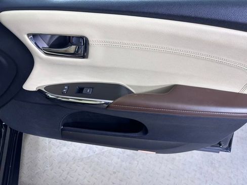 Used 2015 Toyota Avalon XLE Touring image 9