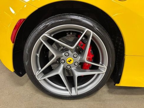 Used 2020 Ferrari F8 Tributo RWD image 35