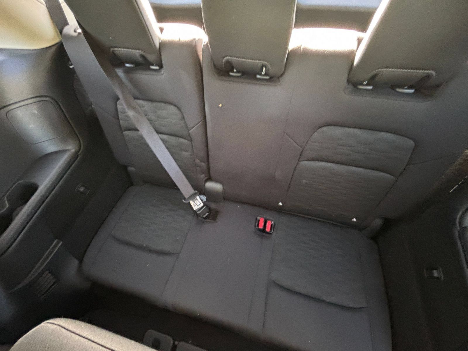 Used 2025 Nissan Pathfinder SV FWD image 30