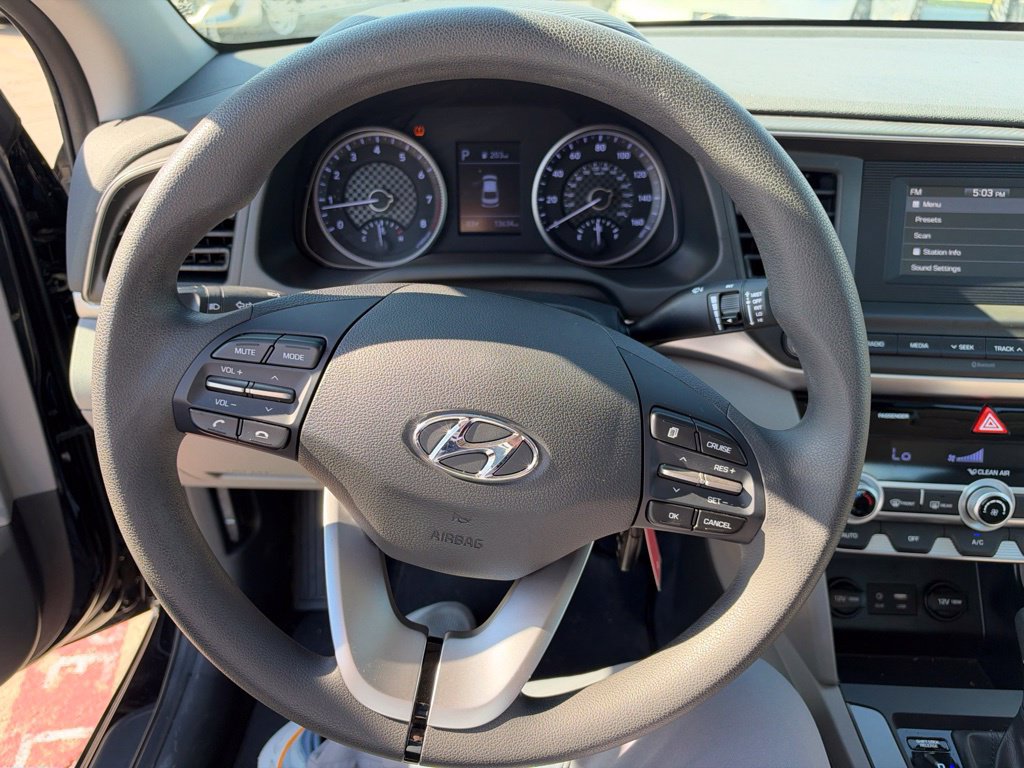 Used 2020 Hyundai Elantra SE FWD image 11