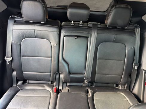 Used 2020 Ford Escape Titanium image 21