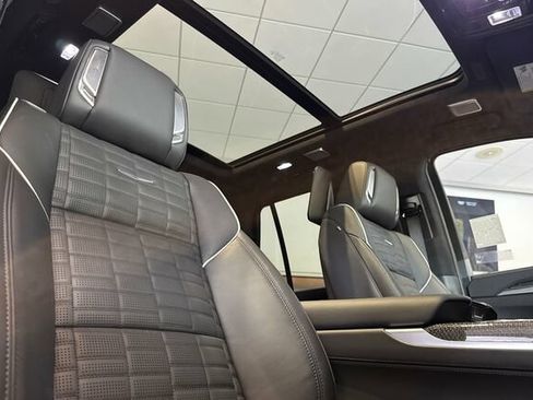 New 2026 Cadillac Escalade V AWD/4WD image 16