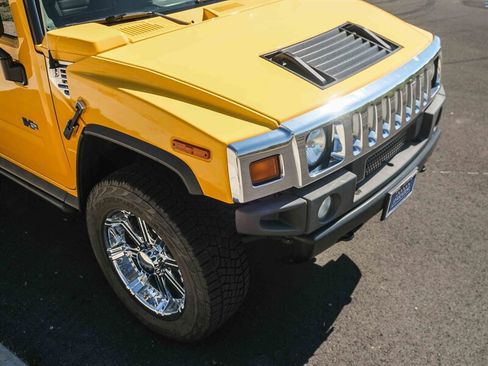 Used 2004 HUMMER H2 w/ Chrome Appearance Package image 75