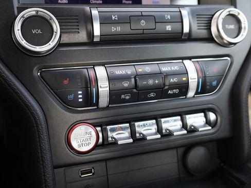 Used 2020 Ford Mustang Premium image 21