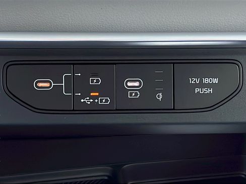 New 2026 Kia Carnival EX FWD image 17