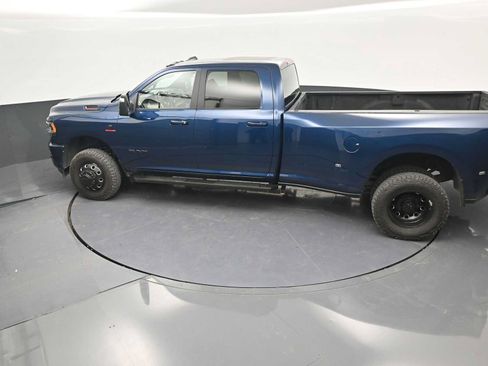 Used 2024 RAM 3500 Big Horn w/ Night Edition AWD/4WD image 13